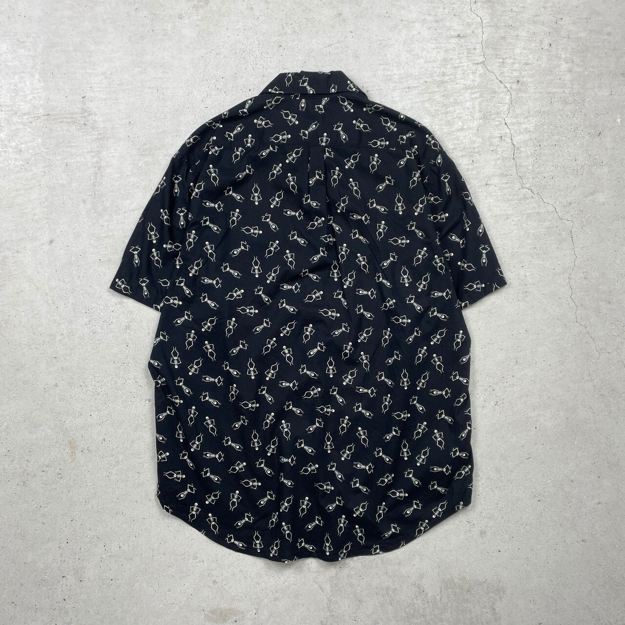 UNKNOWN ガイコツ 髑髏 ドクロ 半袖総柄シャツ メンズXL相当 古着 黒 