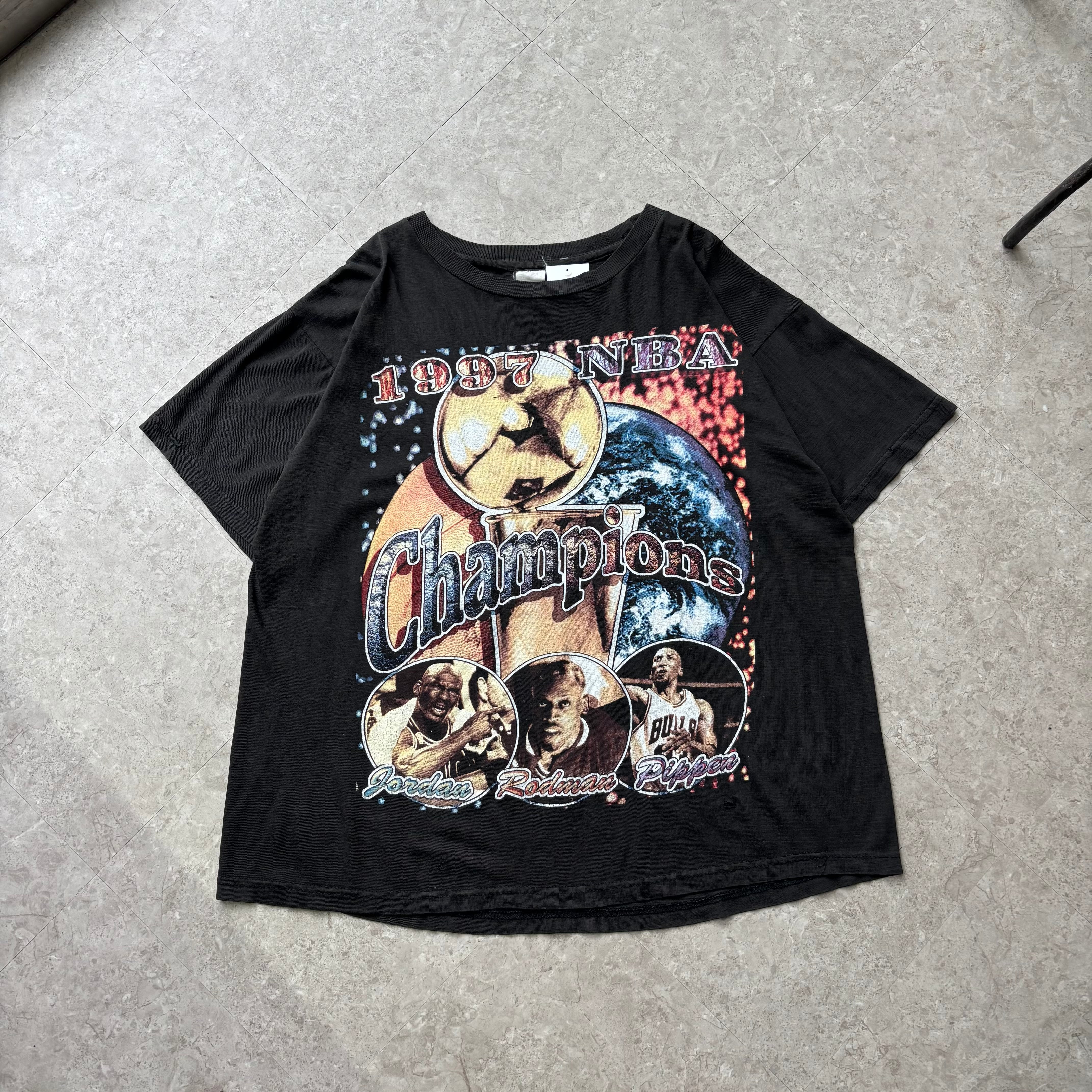 1997s CHICAGO BULLS "NBA Champions" T-shirt【仙台店】