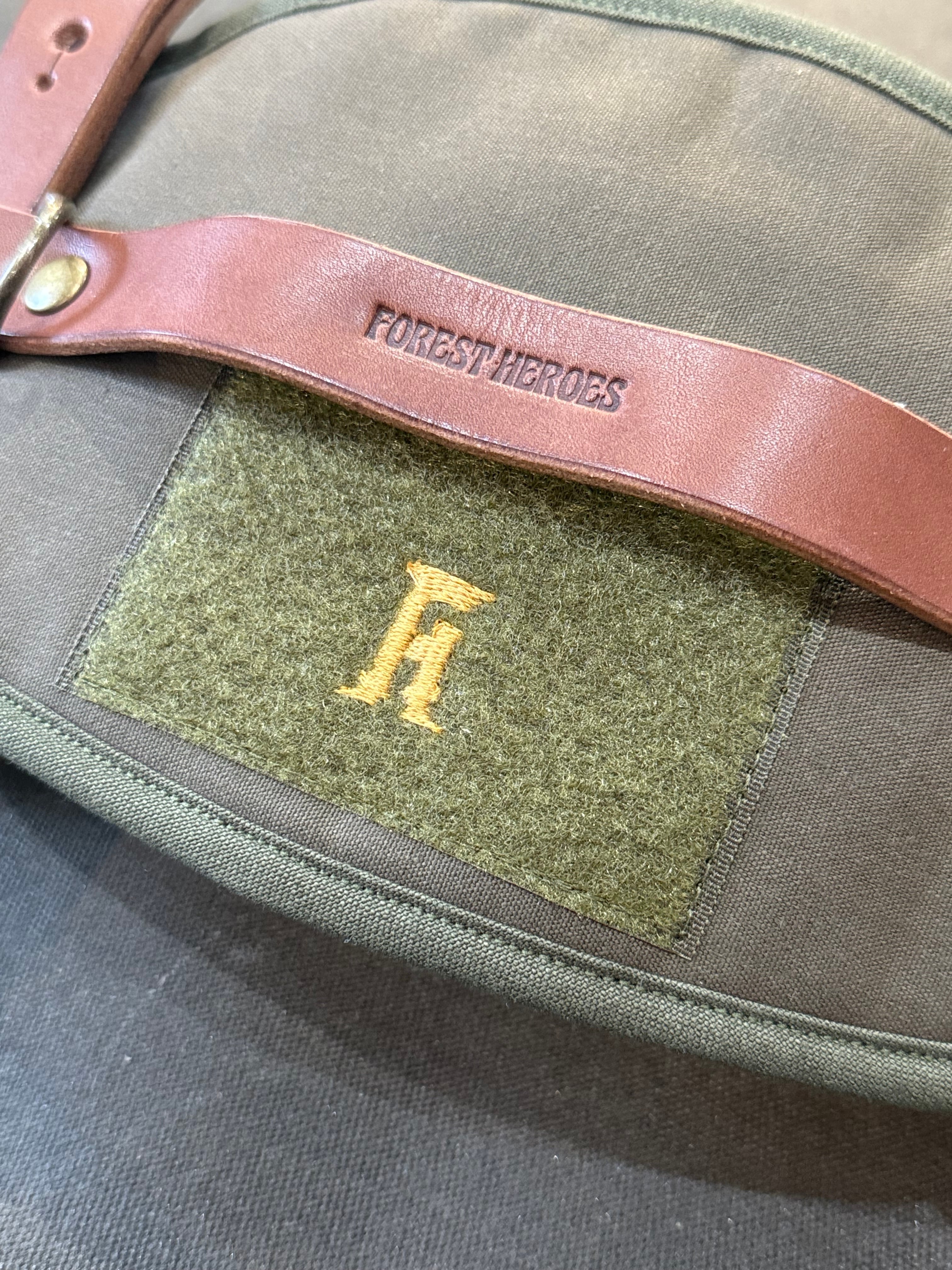 NEW❗️FOREST HEROES トナカイファー用『オーバルベルト