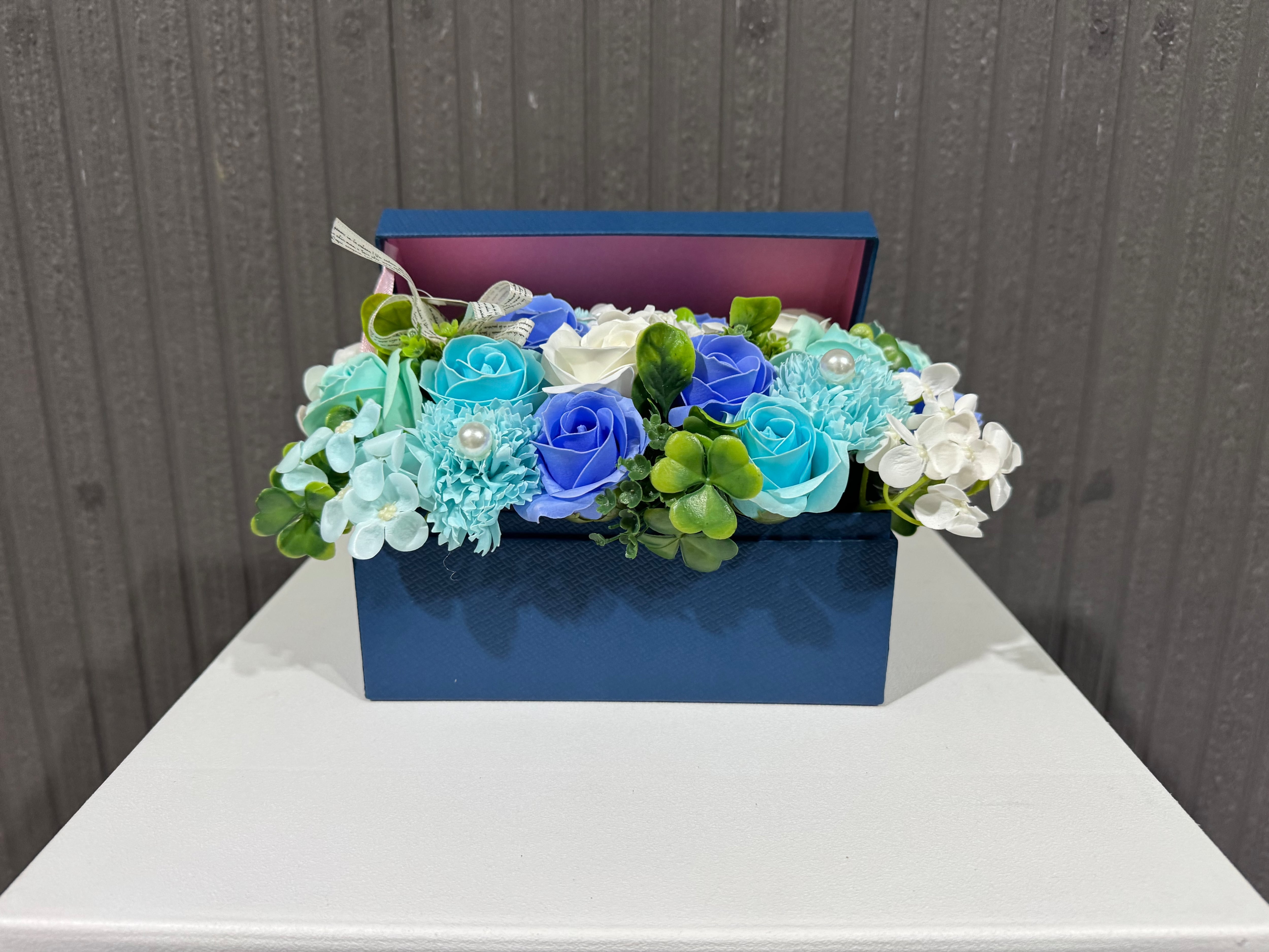 ブルーローズ ソープフラワー 宝箱アレンジ