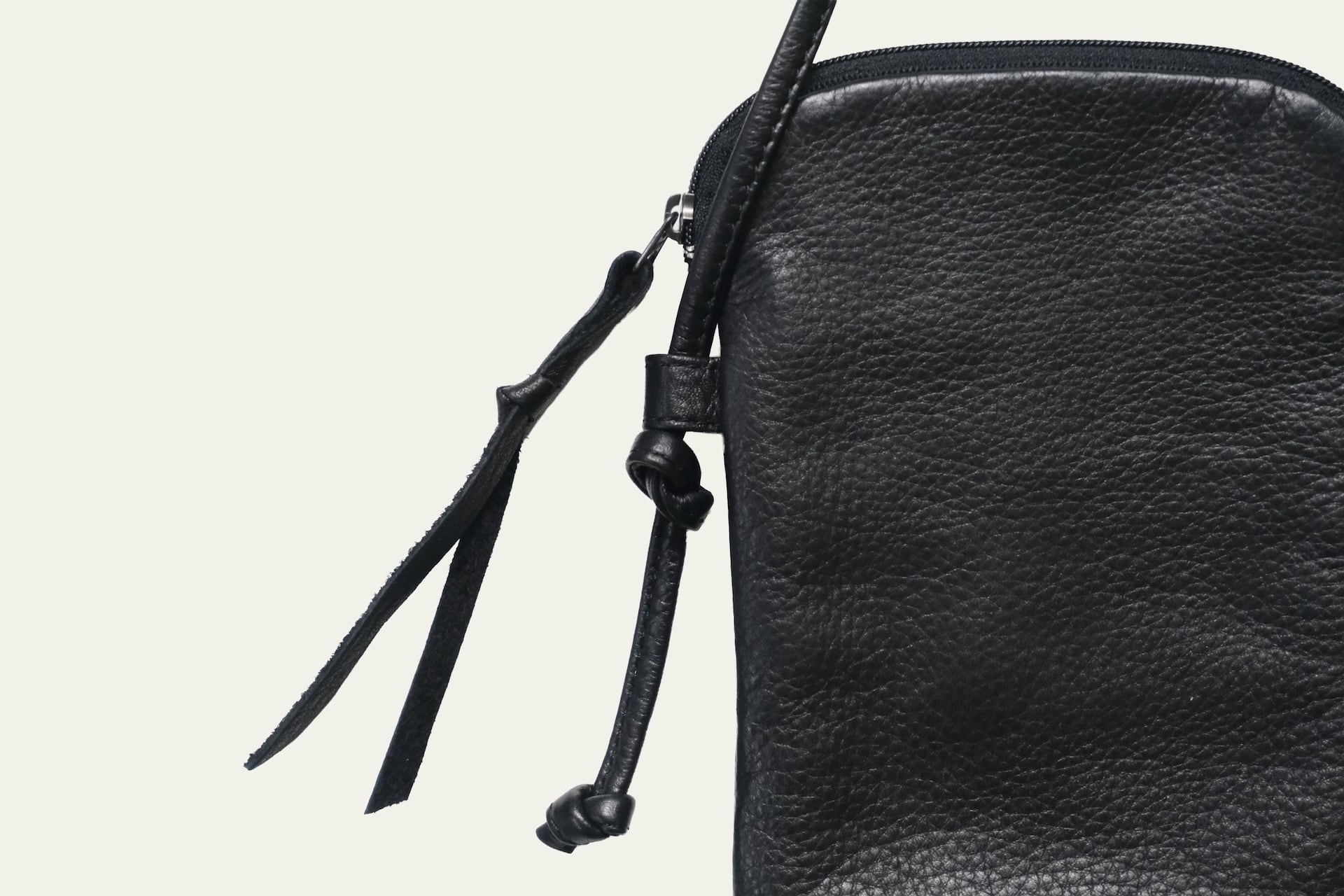 FUJITO Leather Mini Pouch Black | Directors Web Shop