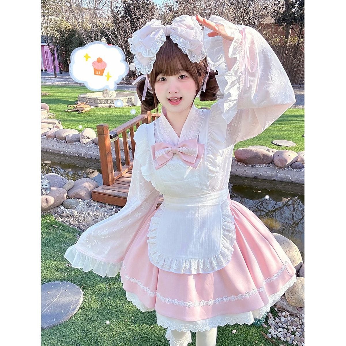 ピンクフリル付きメイド服 caf865e260bf113a1b85e534a9abcd