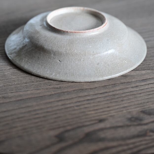 たくまポタリー 7寸広リム皿 ベージュ (1枚) ： 2104700010845 | casa