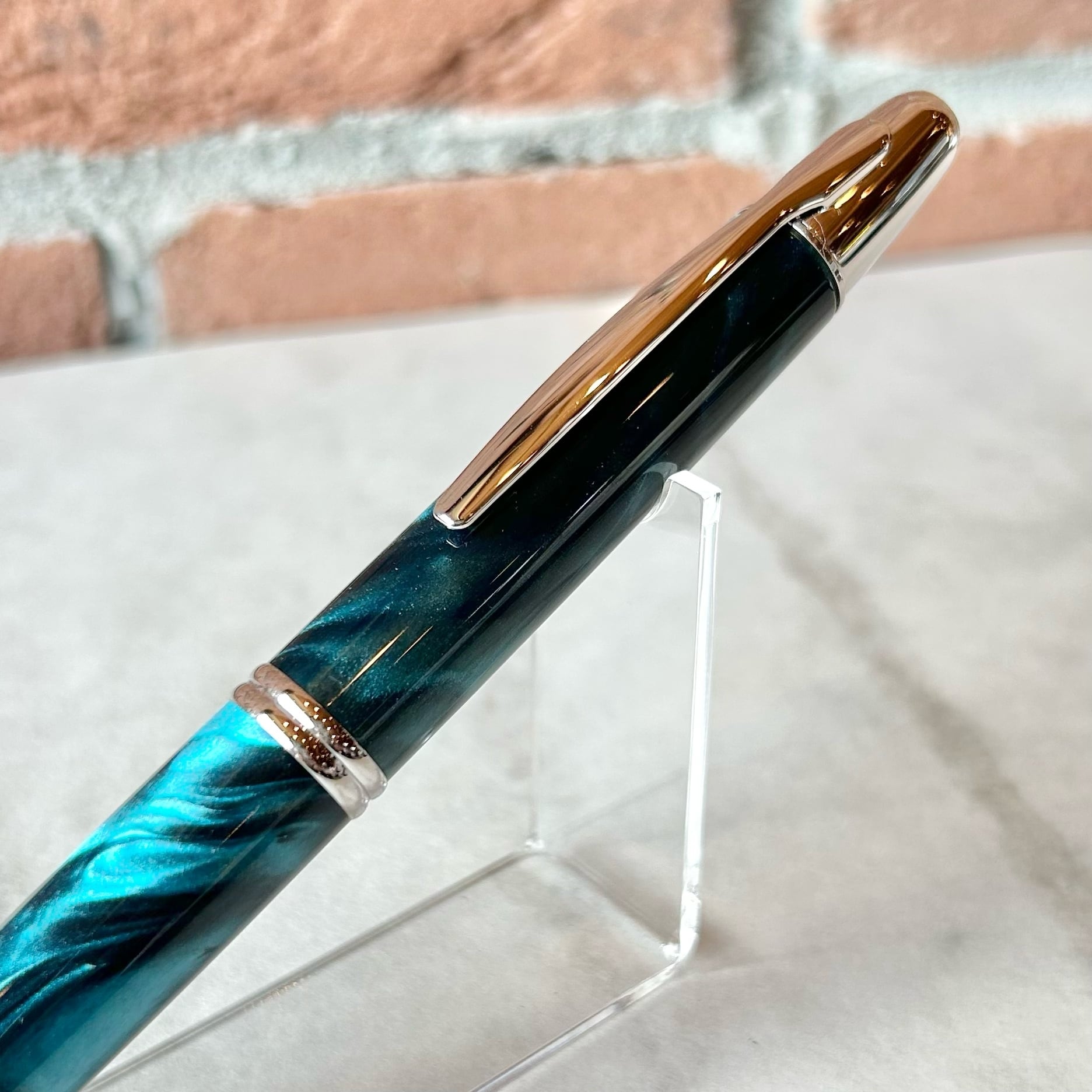 パイロット万年筆 キャップレス グリーンマーブル Mニブ（中字）生産終了品 PILOT 「 キャップレスSE 万年筆（マーブルグリーン）」／字幅F／18金