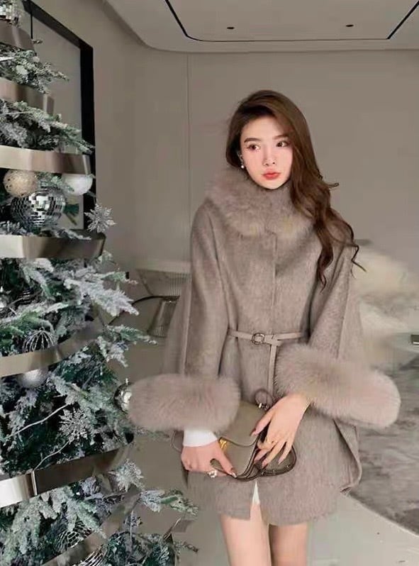 即納入荷】ファー付きケープコート | HOLSOL