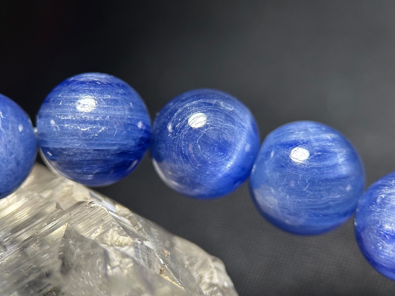 カイヤナイト・キャッツアイブレスレット(8mm)