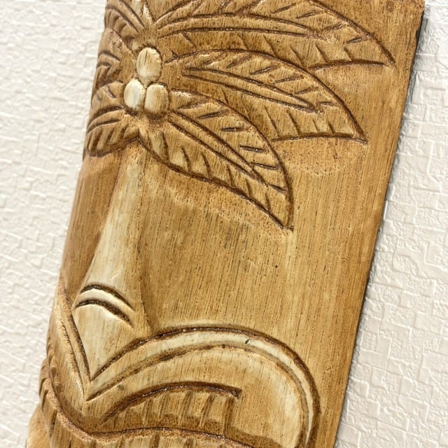 TIKI】木彫り ティキ型 壁掛け ハワイ ハワイアン インテリア アート 装飾 飾り アンティーク調 伝統 古典的 ティキ ヤシの木 守り神 贈り物 | puahawaii TIKI】木彫り ティキ型 壁掛け ハワイ ハワイアン インテリア アート 装飾 飾り アンティーク調 伝統 古典的 ティキ ヤシの木 守り神 贈り物 | puahawaii