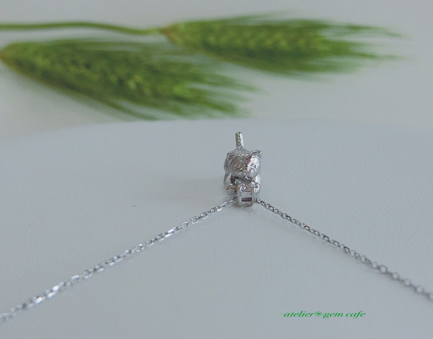 ニャンずK18WG(ホワイトゴールド)ネックレス