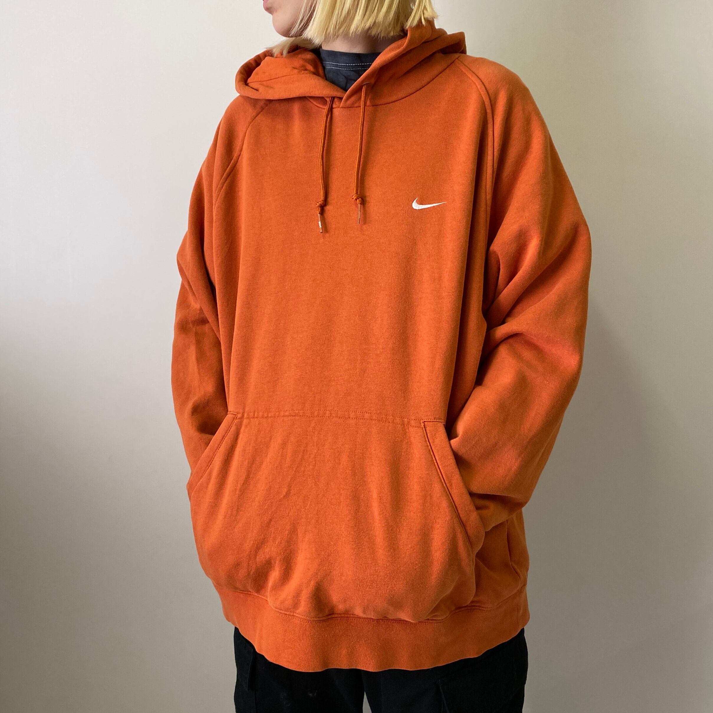 NIKE ナイキ スモールスウォッシュ ワンポイントロゴプリント プル 