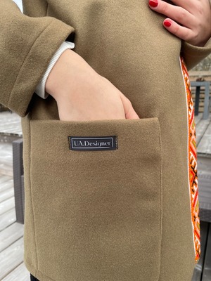 ウクライナ産カシミヤ100%ロングコート　手刺繍（モスグリーン）グラージュ・ニジンカ刺繍