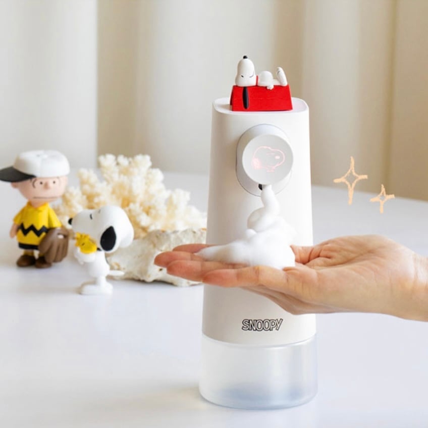 韓国限定 Peanuts Snoopy Auto Hand Soap Dispenser 2types スヌーピー オート ハンドソープ ディスペンサー 自動 雑貨 Tokki Maeul トッキマウル 韓国雑貨通販サイト