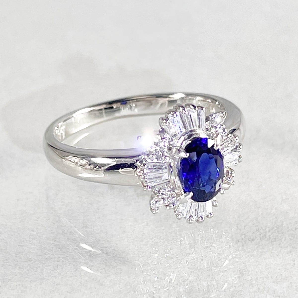 エバンズです！天然サファイア ロイヤルブルー リング ダイヤPt900 048964-1.jpg