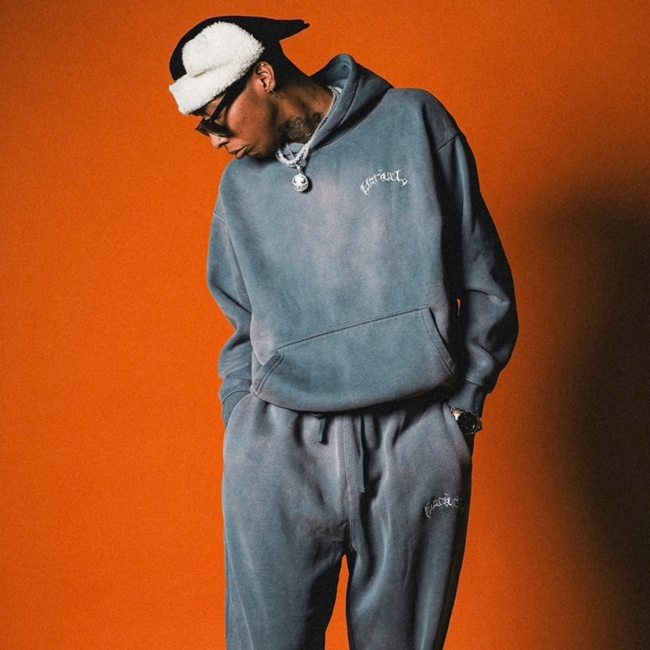 OG SMALL LOGO PIGMENT HOODIE