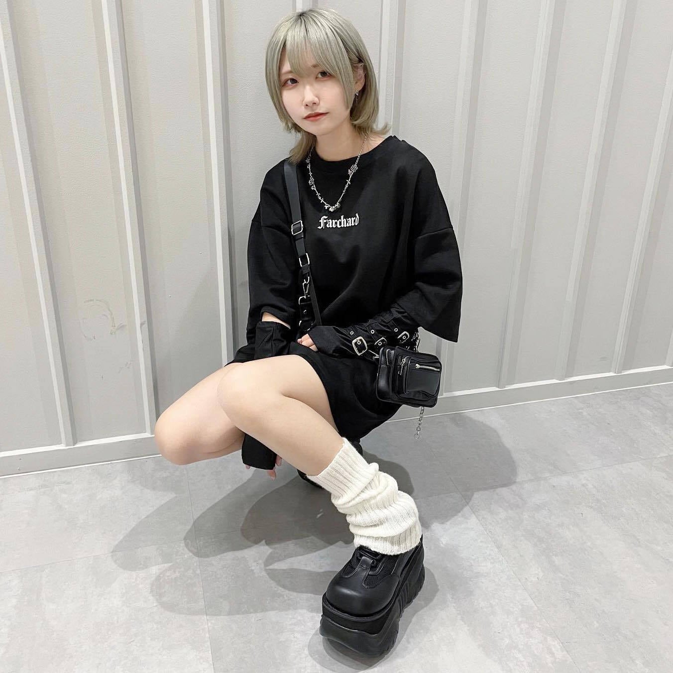 スエードタッチ ゴシックロゴTシャツ | VOLCAN&APHRODITE 公式通販