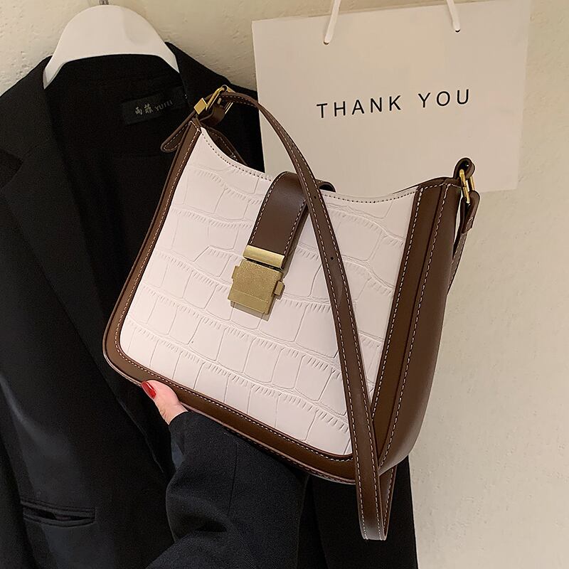 サマーオータムウィンター 夏物 秋物 冬物 メッセンジャーバッグ Tiancai_Wing_Bag84202825263