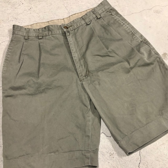 BANANA REPUBLIC 2TUCK SHORTS W31