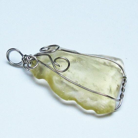 リビアングラス ペンダント 一点物 メール便可 112-13737