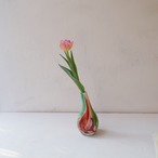 ピンクとグリーンの花瓶