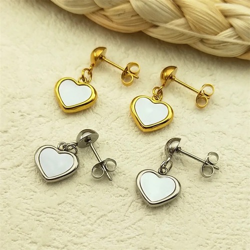 ピアス  ステンレス ゴールド ムース ハート サーフ LOVE レディース カラー スムーズ サーフェス 表面 シェイプ スタッド