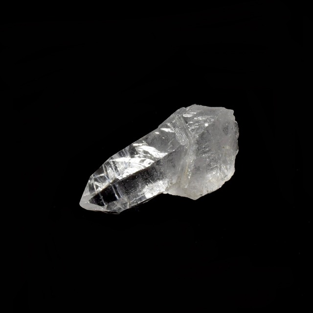 【神の住む山で採れる水晶】ガネーシュヒマール産水晶 ポイント  GHQ07