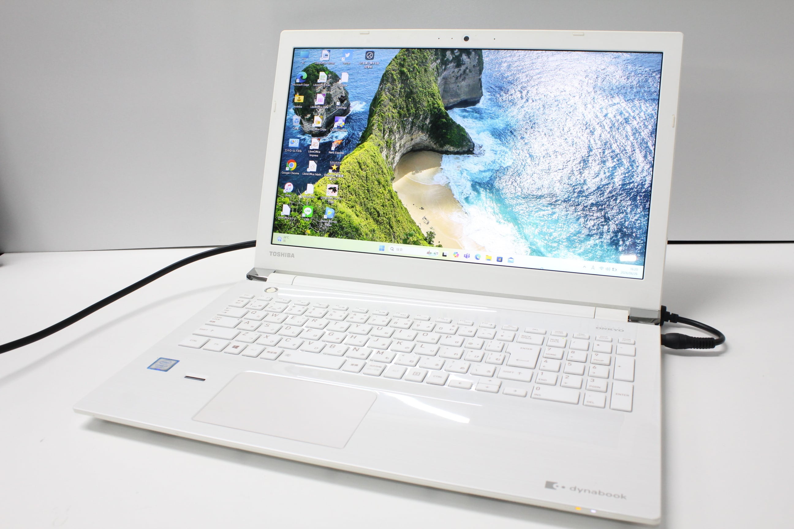 中古ノートPC】東芝〈dynabook T55/TG〉第5世代Core i3/SSD256GB