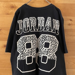 【NIKE】Air Jordan ワンポイントロゴ バックプリント Tシャツ ジャンプマン ネーム L US古着