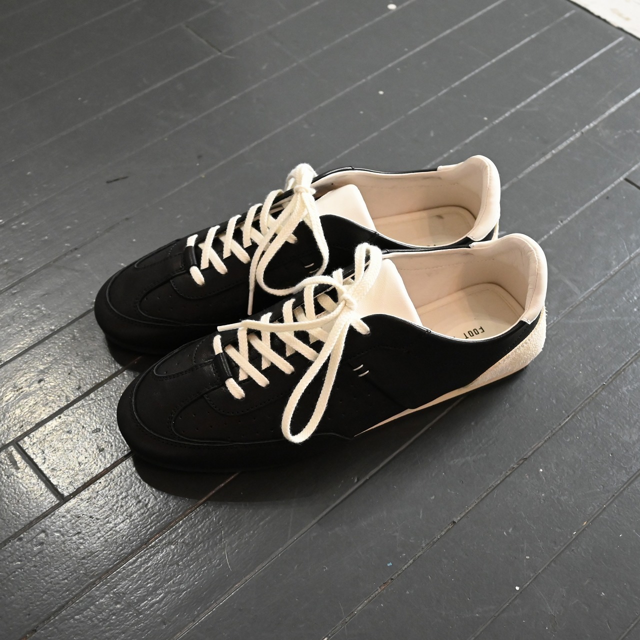 FOOT INDUSTRY / ANTHRACITE