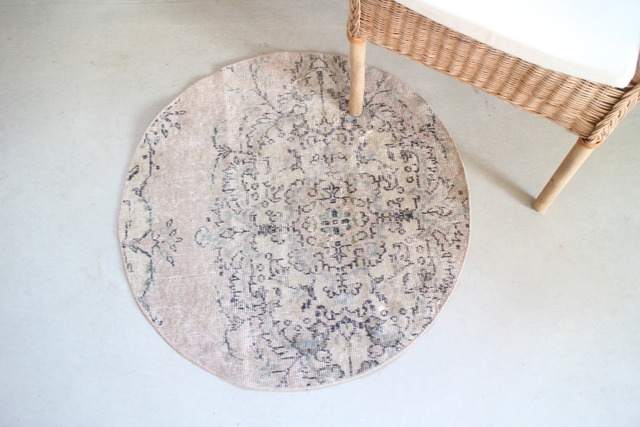 Turkish circle rug 82cm　No318