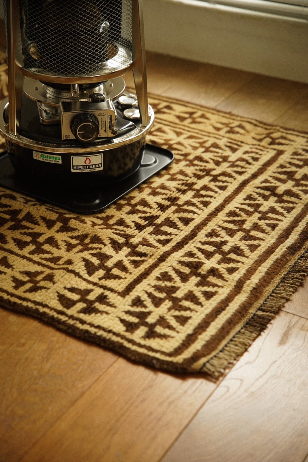 593 -Vintage Taimani rug