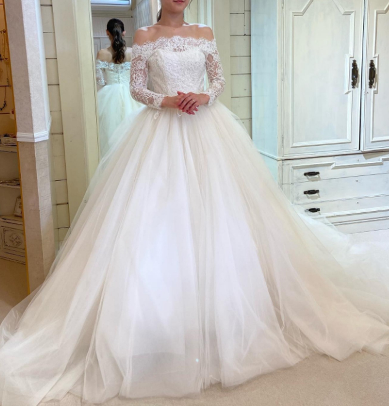 クラシカル ウエディングドレス 純白 オフショル ロングスリーブ  