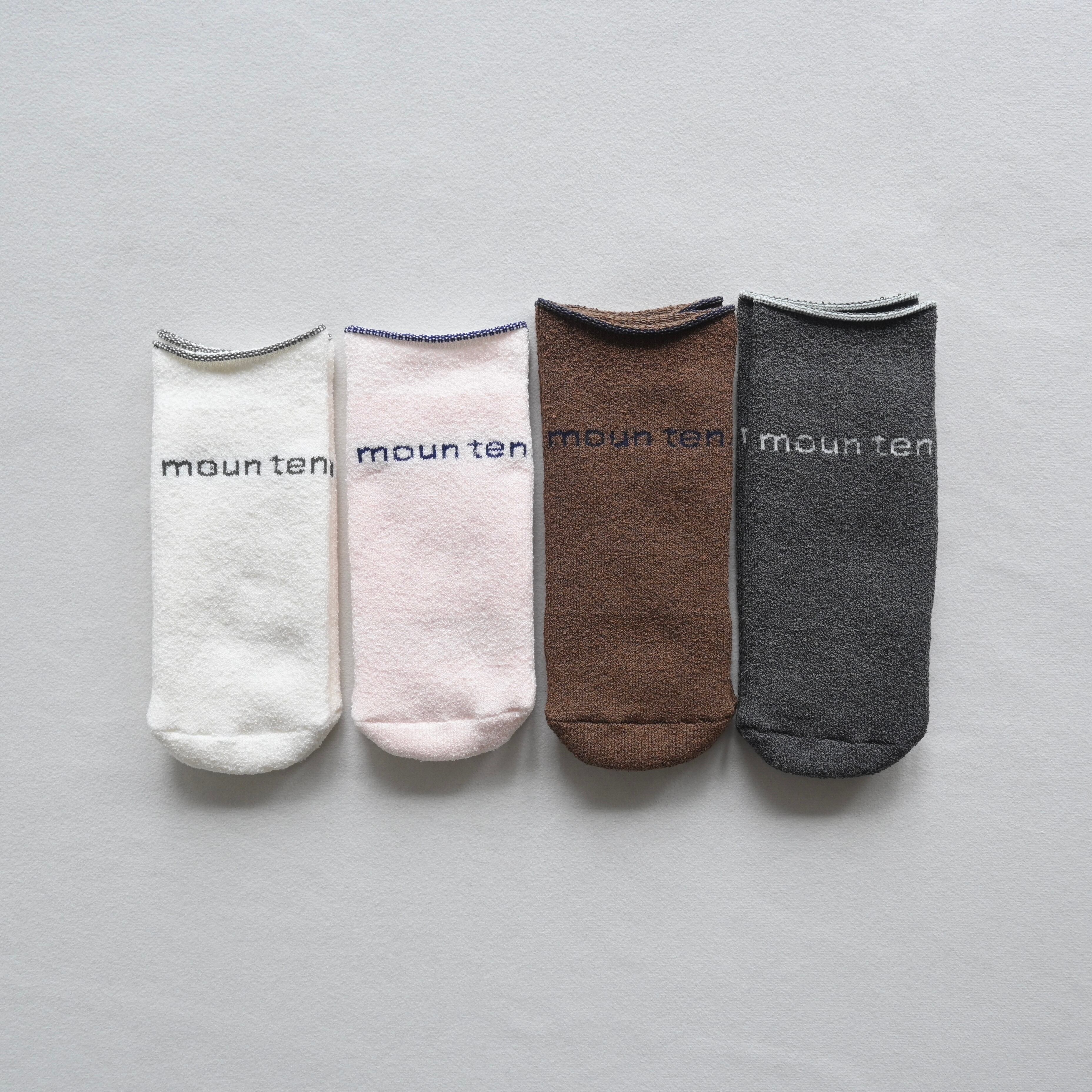 《MOUNTEN. 2026AW》baby logo tube socks