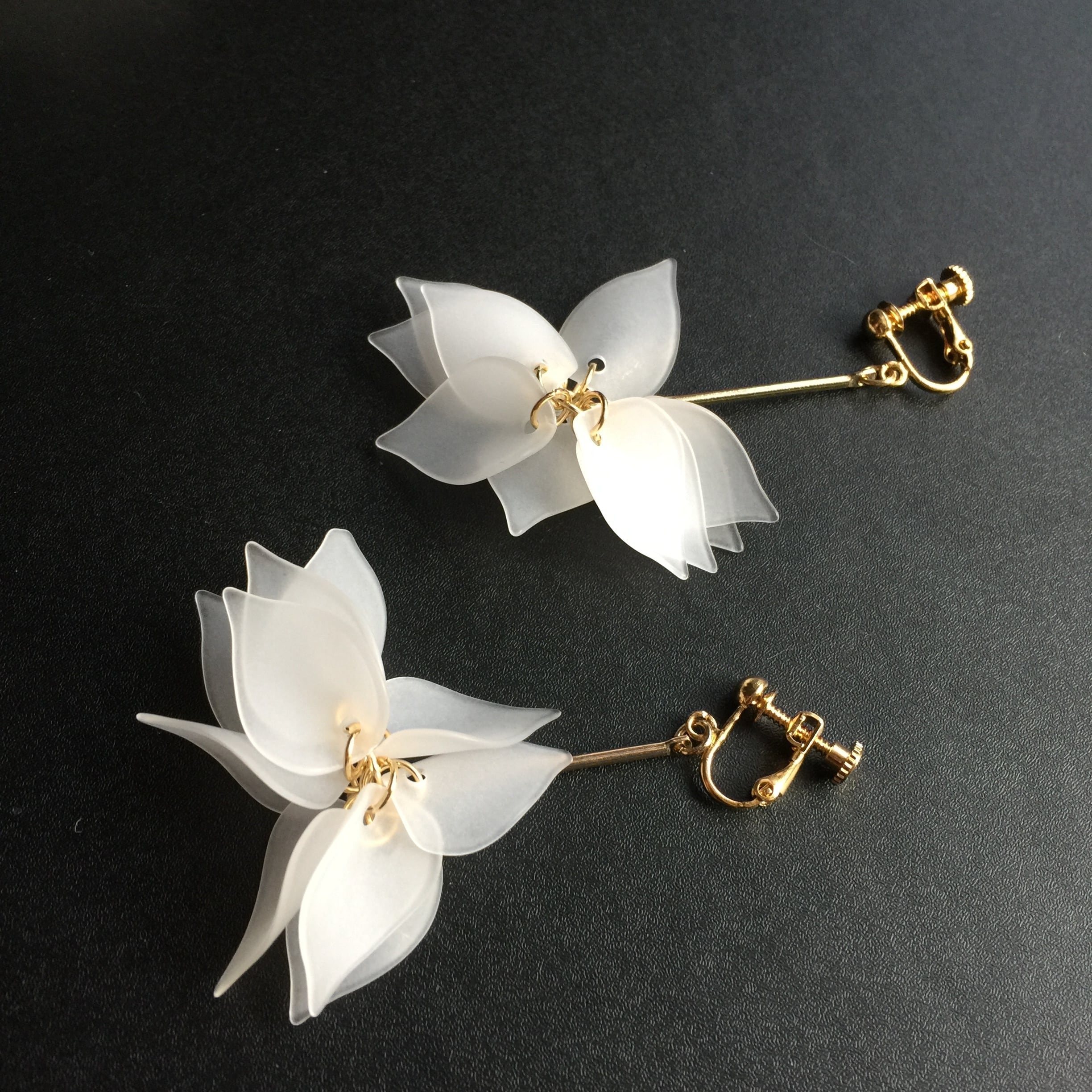 ボンボンピアス/イヤリング オーダーページ ボンボンピアス/イヤリング オーダーページ ボンボン - ピアスの