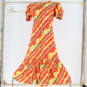 フラダンス 衣装 ワンピース ドレス レッド系 パフスリーブ ハイビスカス柄 フリル イエロー系 グリーン系 かわいい 鮮やか 華やか 明るい ハワイアン アロハ ハワイアンプリント フラ ダンス レッスン 練習 フラレッスン 鮮やかな色合い