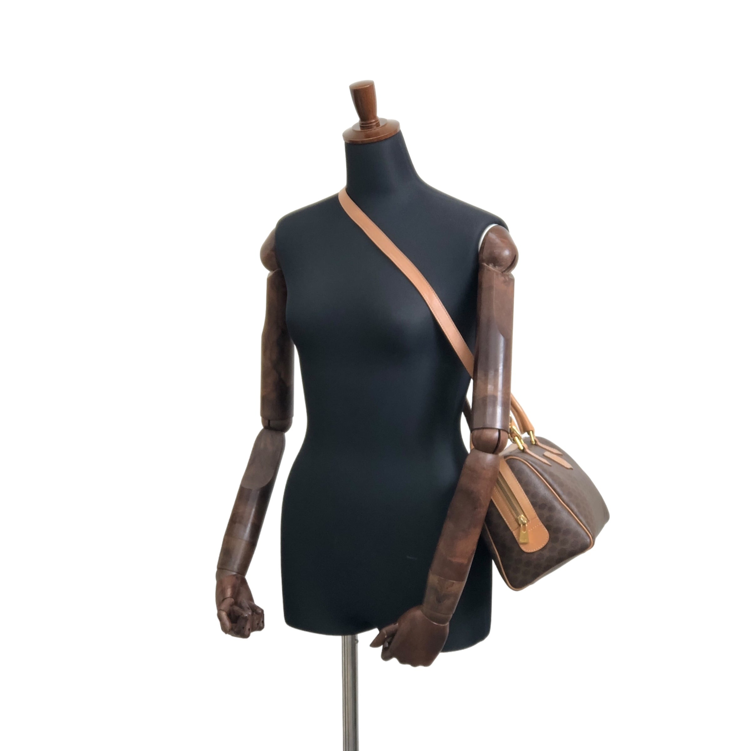 CELINE セリーヌ マカダム ショルダーバッグ ブラウン PVCレザー CELINE セリーヌ マカダム ショルダーバッグ ブラウン PVCレザー