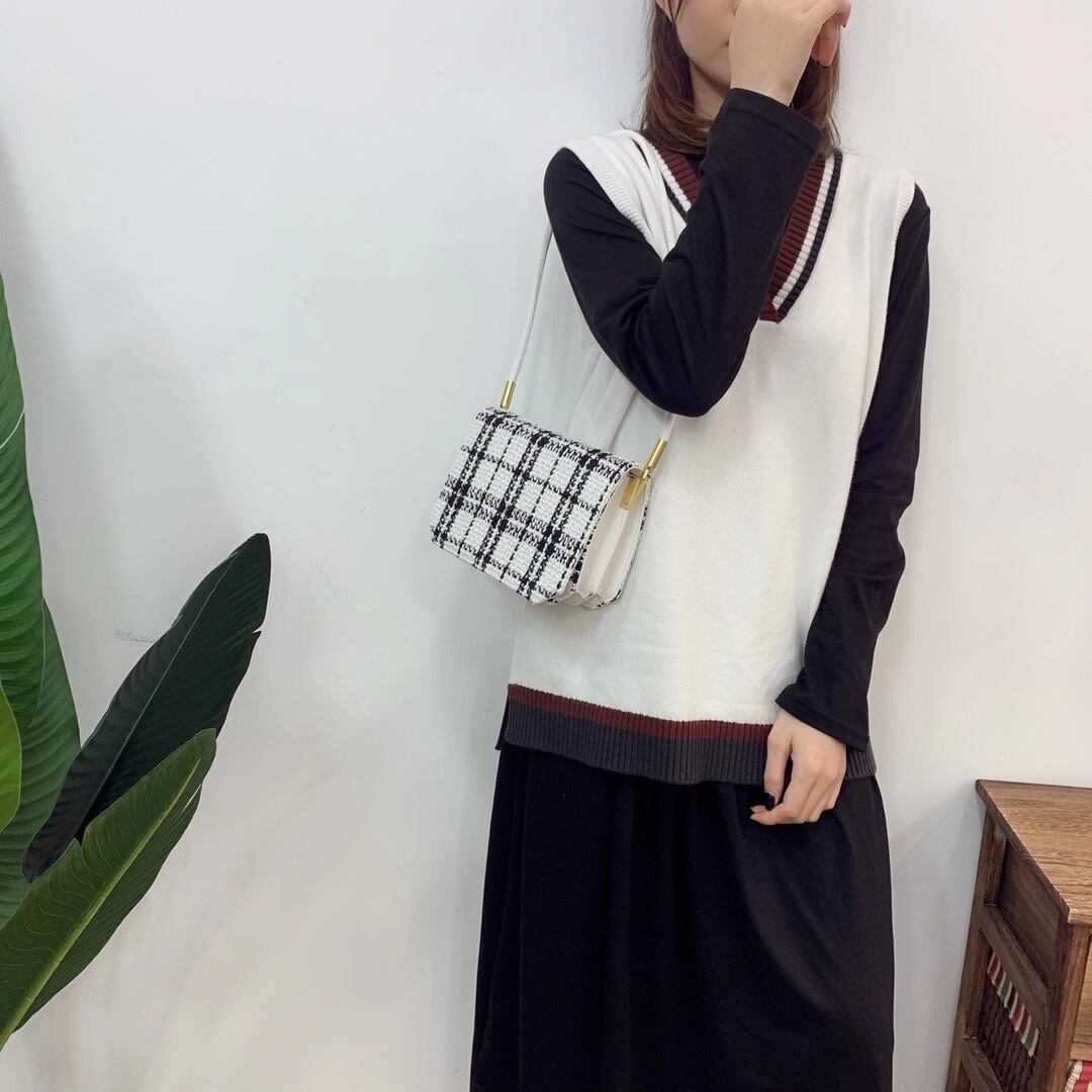 チェック柄ショルダーバッグ