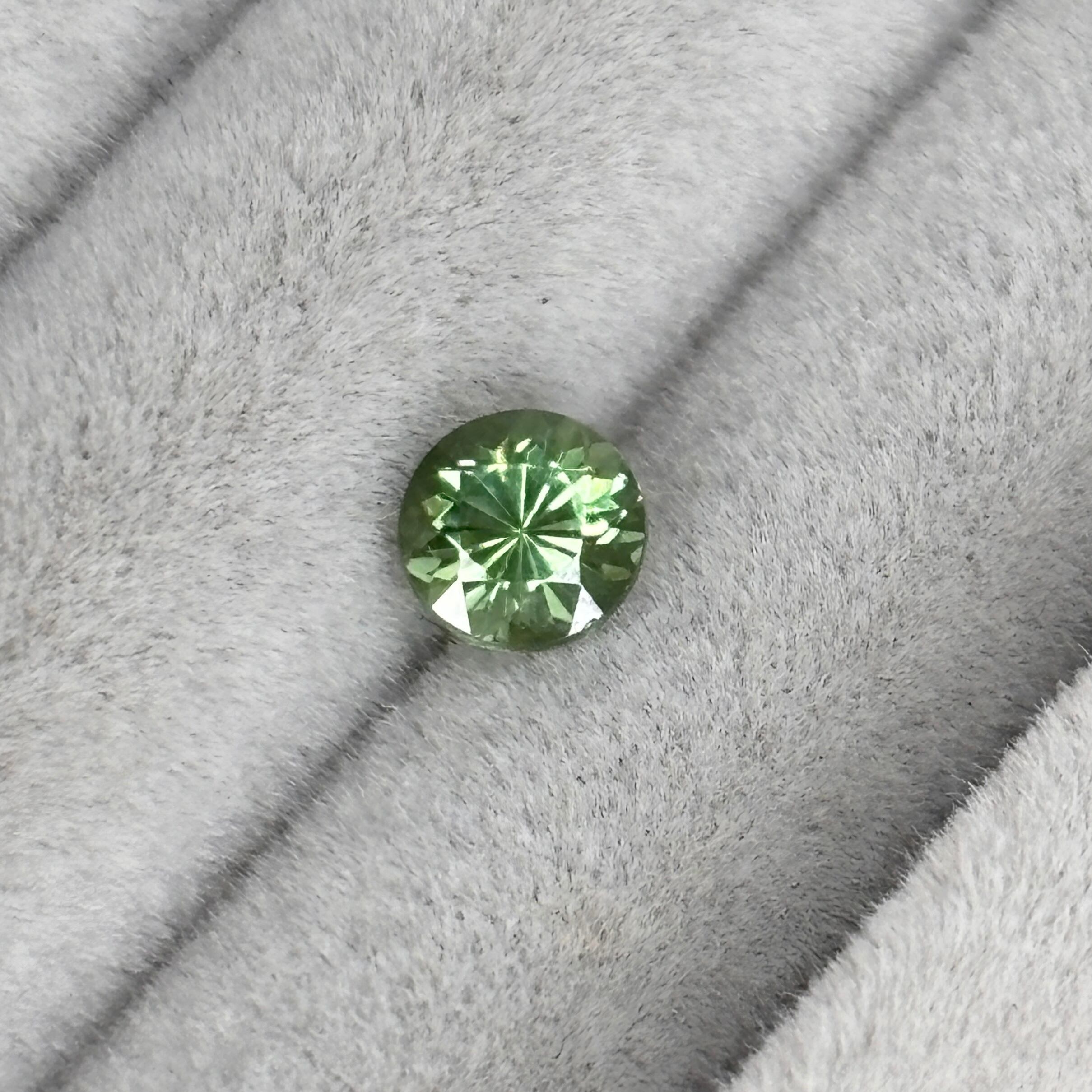 ナイジェリア産グリーンベリル 0.46ct | EnMedel 〔 宝石ルース