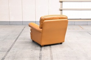 イタリア製 Poltrona Frau 70万 本革 1人掛けソファb シングルソファ 1P 総革 モダン 高級 レザー ポルトローナフラウ【中古家具/中古インテリア/USED家具ユーズド家具/リサイクル】