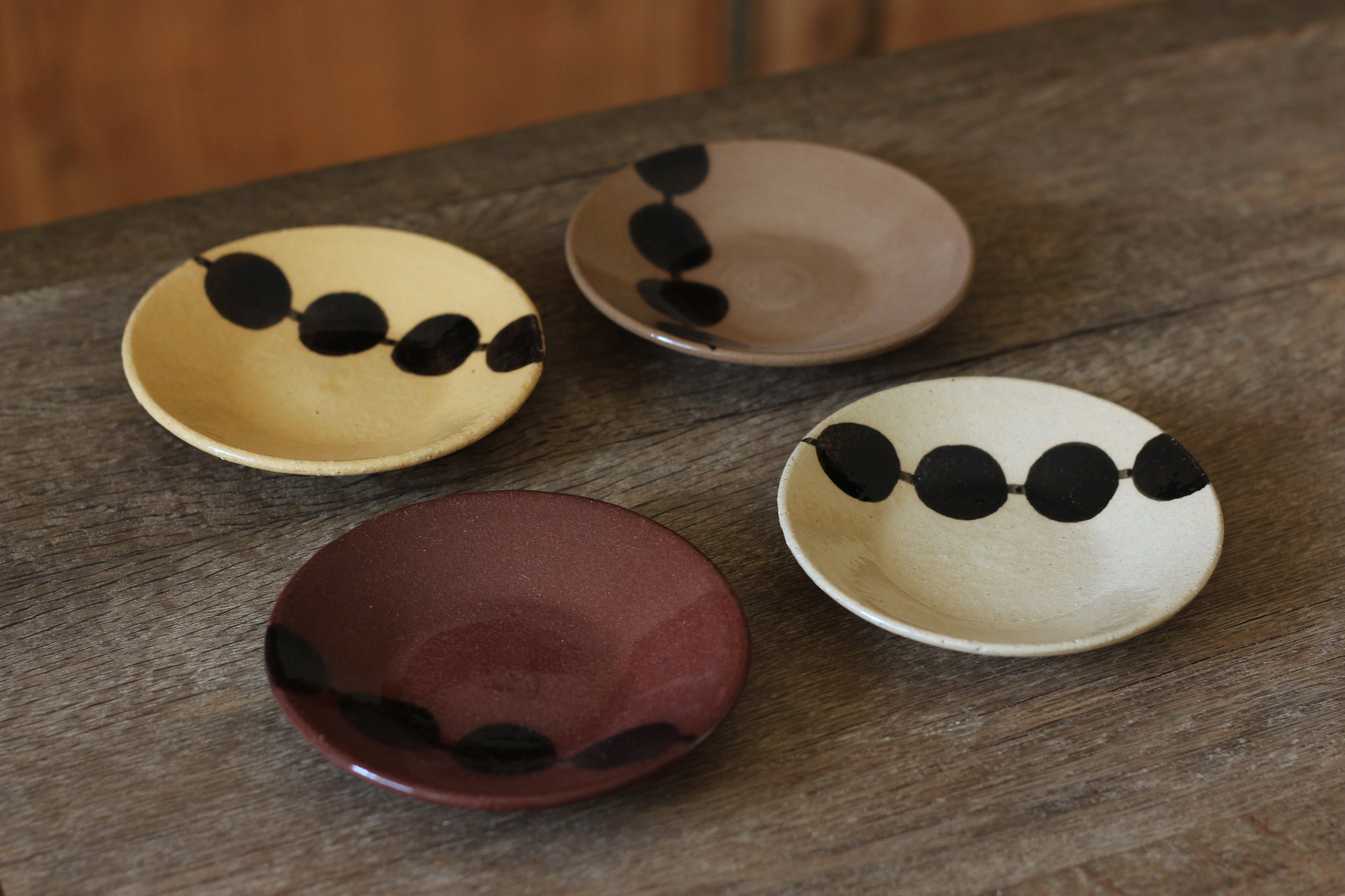 村上雄一さん　桃色 淡いパウダーピンクのデザートプレート 中リム皿 2枚セット 楽天市場】村上雄一（むらかみゆういち） リムプレート（中）【作家