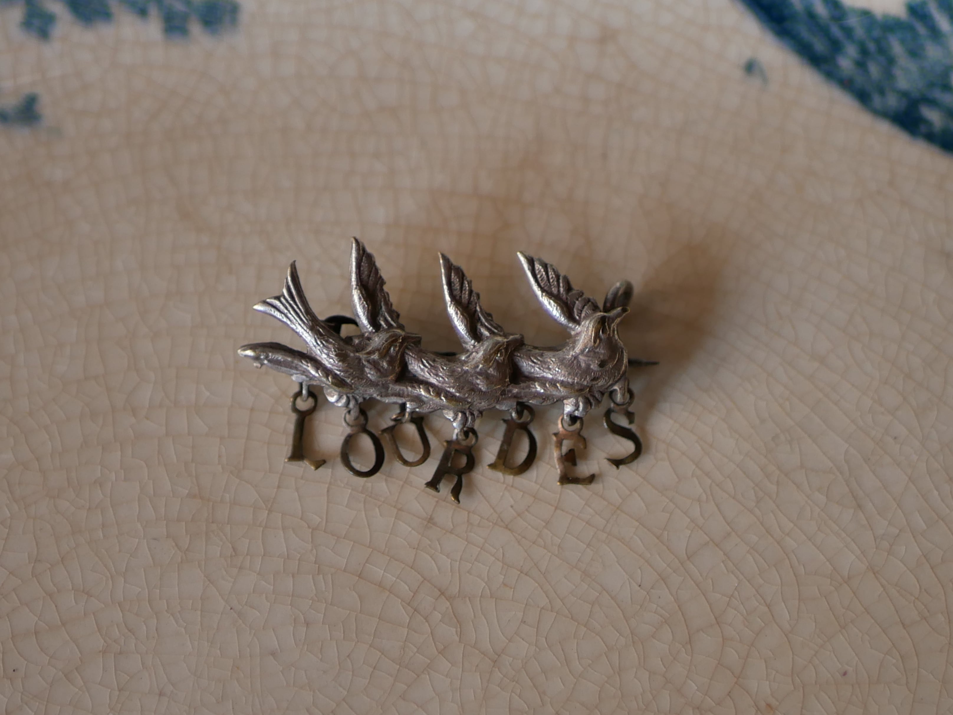 French antique & brocante ツバメのブローチ フランスアンティーク