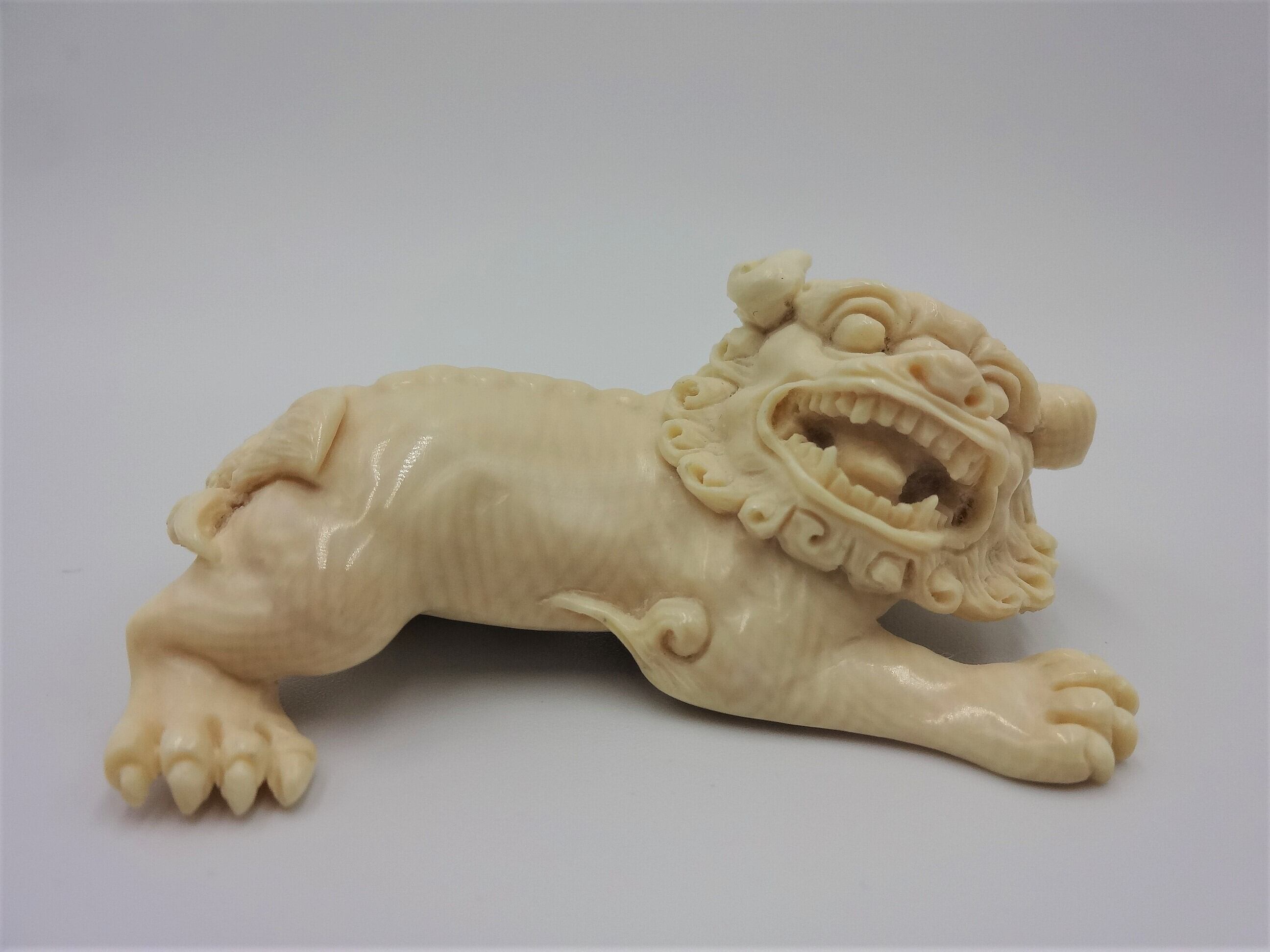 根付　兔　時代物　マンモス牙　提げ物　彫刻 サイズ：48.2cm 重さ：40g工芸品