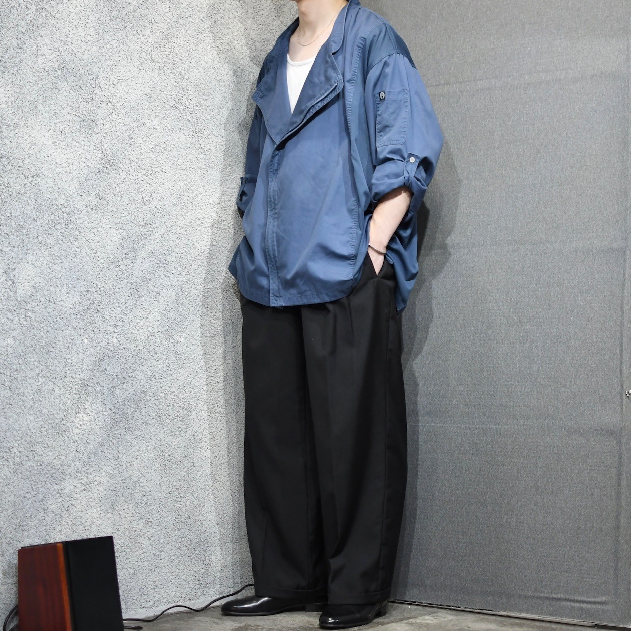 wide silhouette zip up design chef jacket