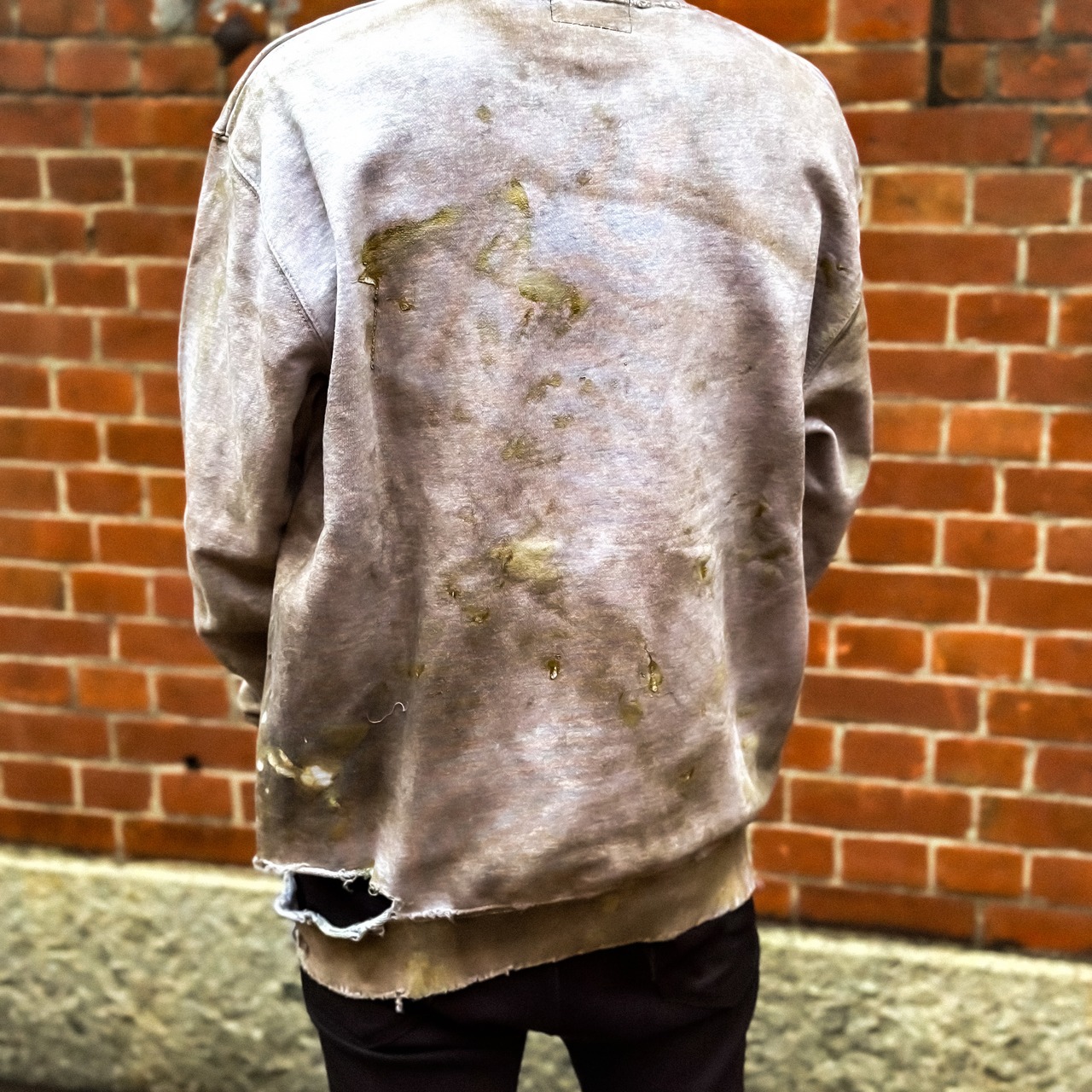 UNFINISHED GO OUT OF FASHION24122