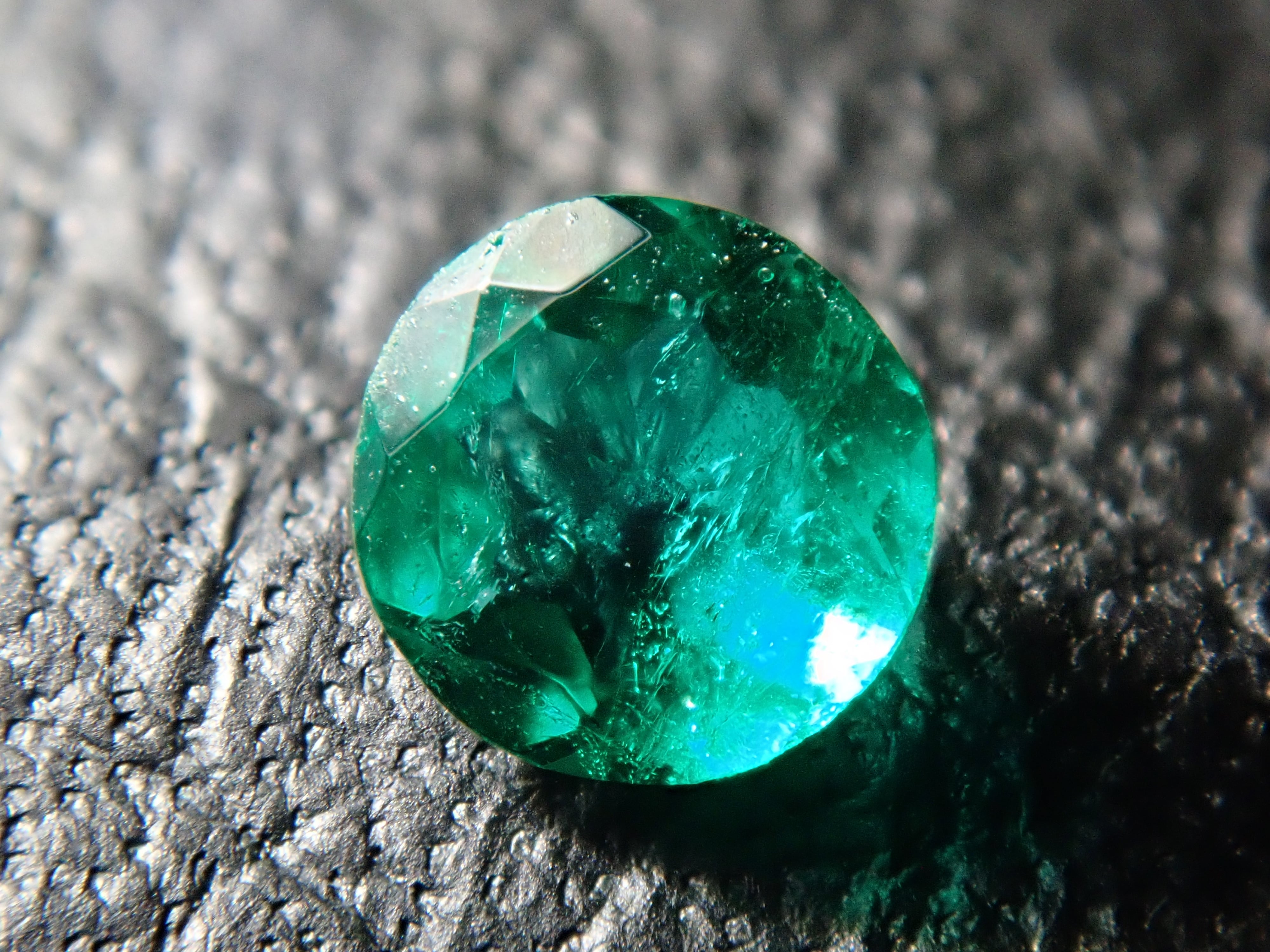 【新商品】コロンビア産エメラルド 0.099ct