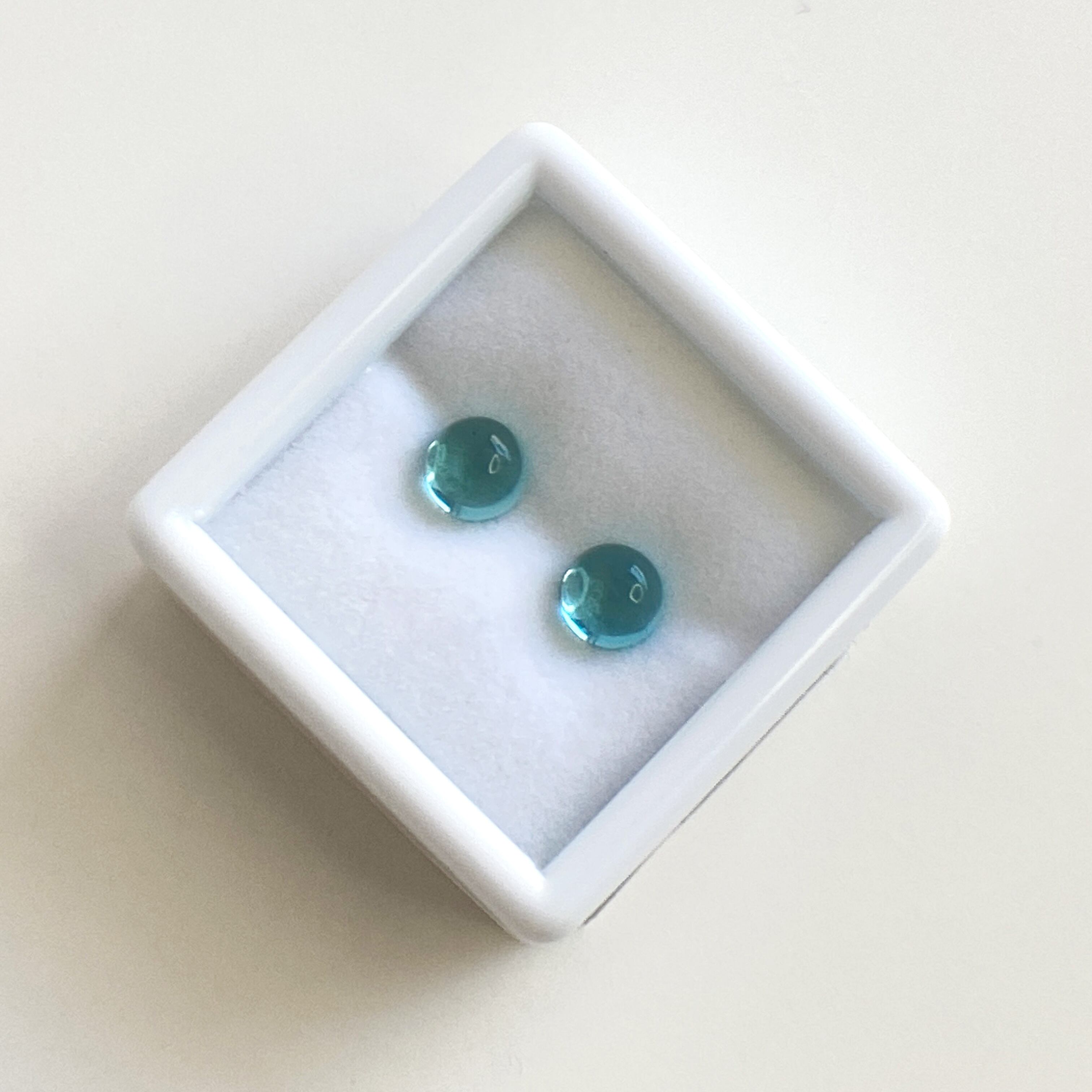 Apatite 1.94ct アパタイト / 2pc kg-0053