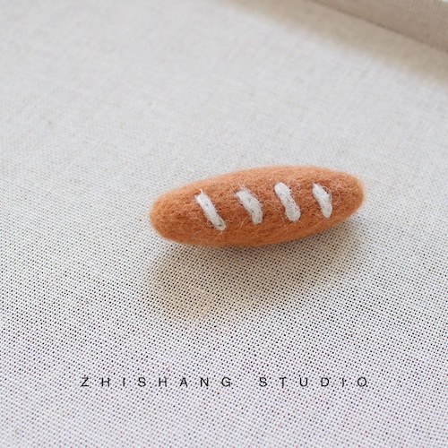 ハンドメイド風 羊毛フェルト ブローチ ピン バゲット クッキー 目玉焼き 徽章 4点 セット ギフト かわいい 雑貨 パン スイーツ 商品画像7