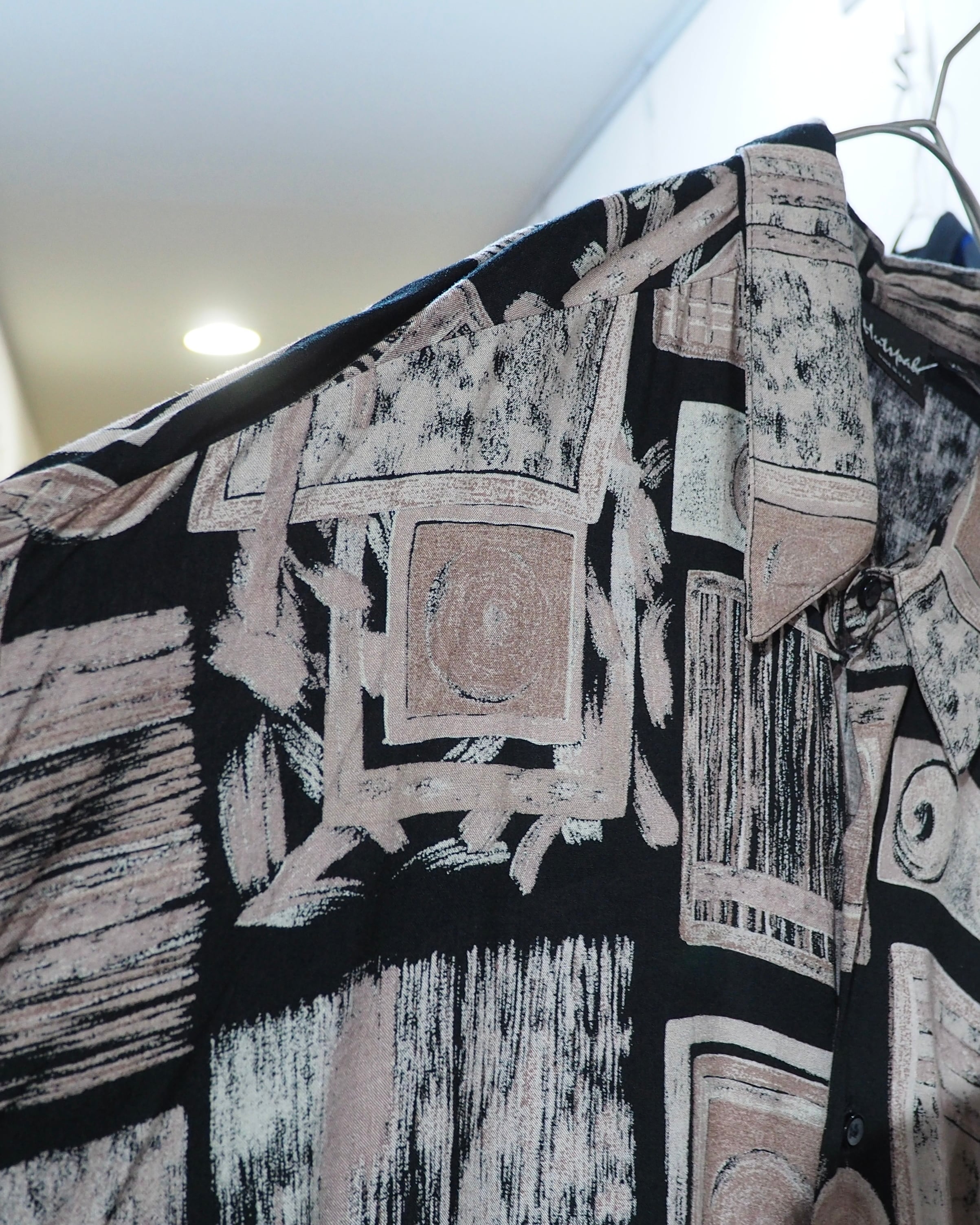 1980 - 90s " Made in USA " Black mode Chaos pattern vintage Drape loose Rayon shirt