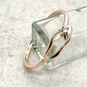 クリックバングル：ウェーブビーン　ワンタッチ　バングル　落ちない　簡単装着
