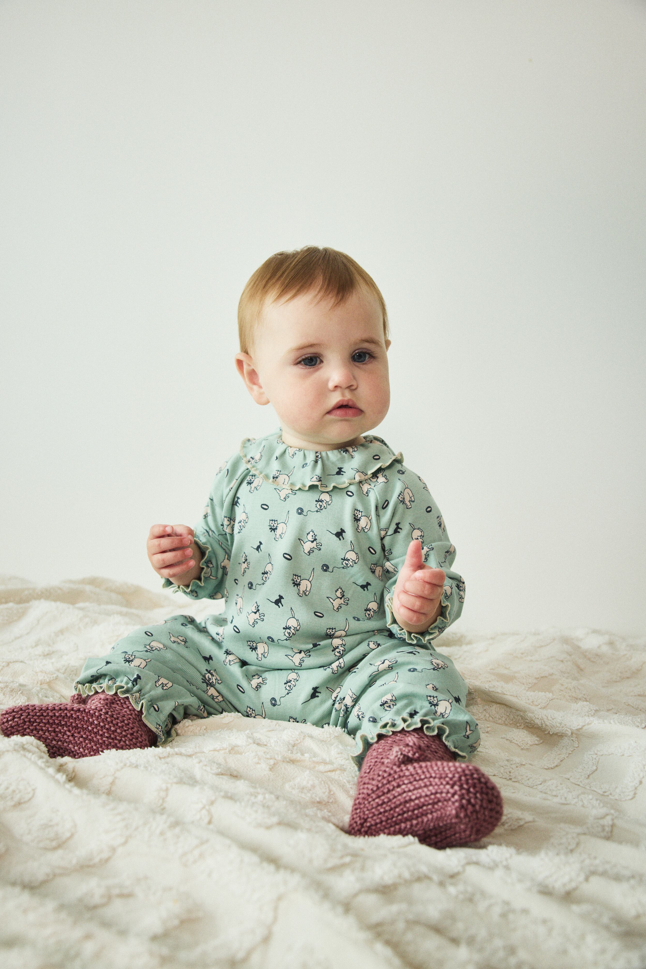 【ぽちゃ。】Misha & Puff pierrot onesie Misha & Puff Baby Pierrot Onesie – Kol Kid