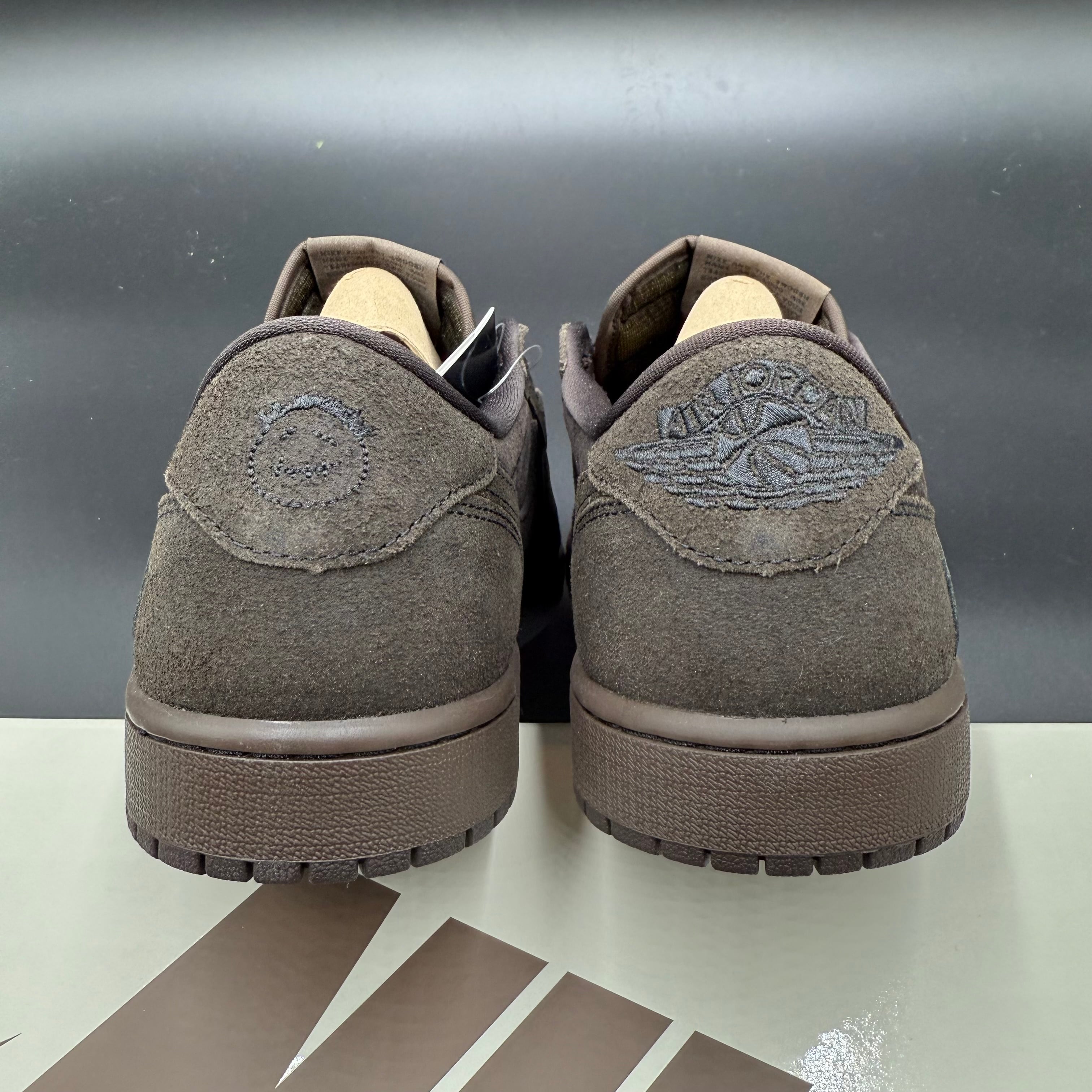 TRAVIS SCOTT AIR JORDAN 1 LOW OG SP VELVET BROWN DM7866-202 | Nova
