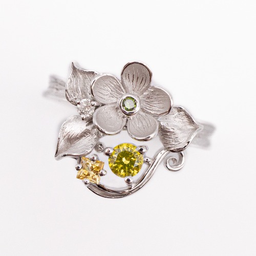 《Pt950》Petit Fleur._カナリーイエローダイヤモンド0.175ct_674R